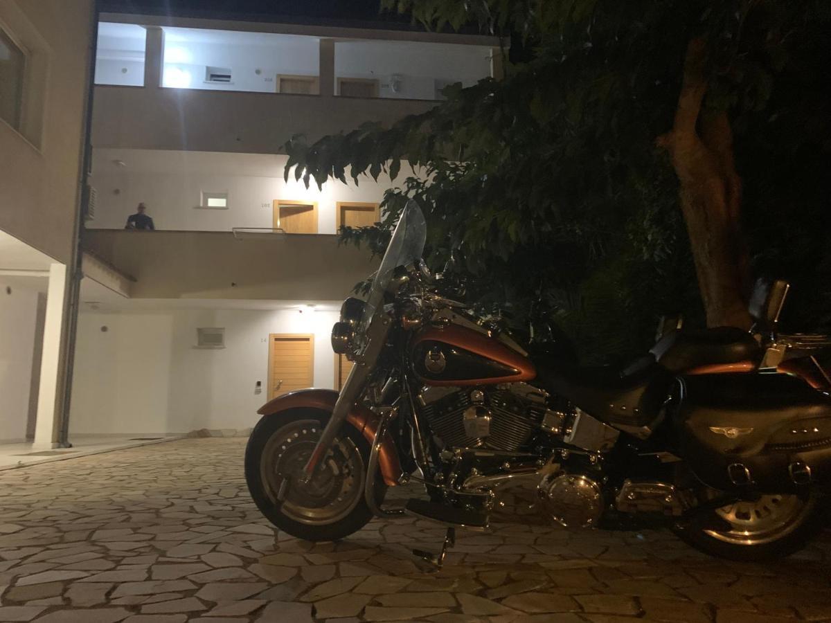 Meta Hotel Santa Teresa Gallura Exterior foto